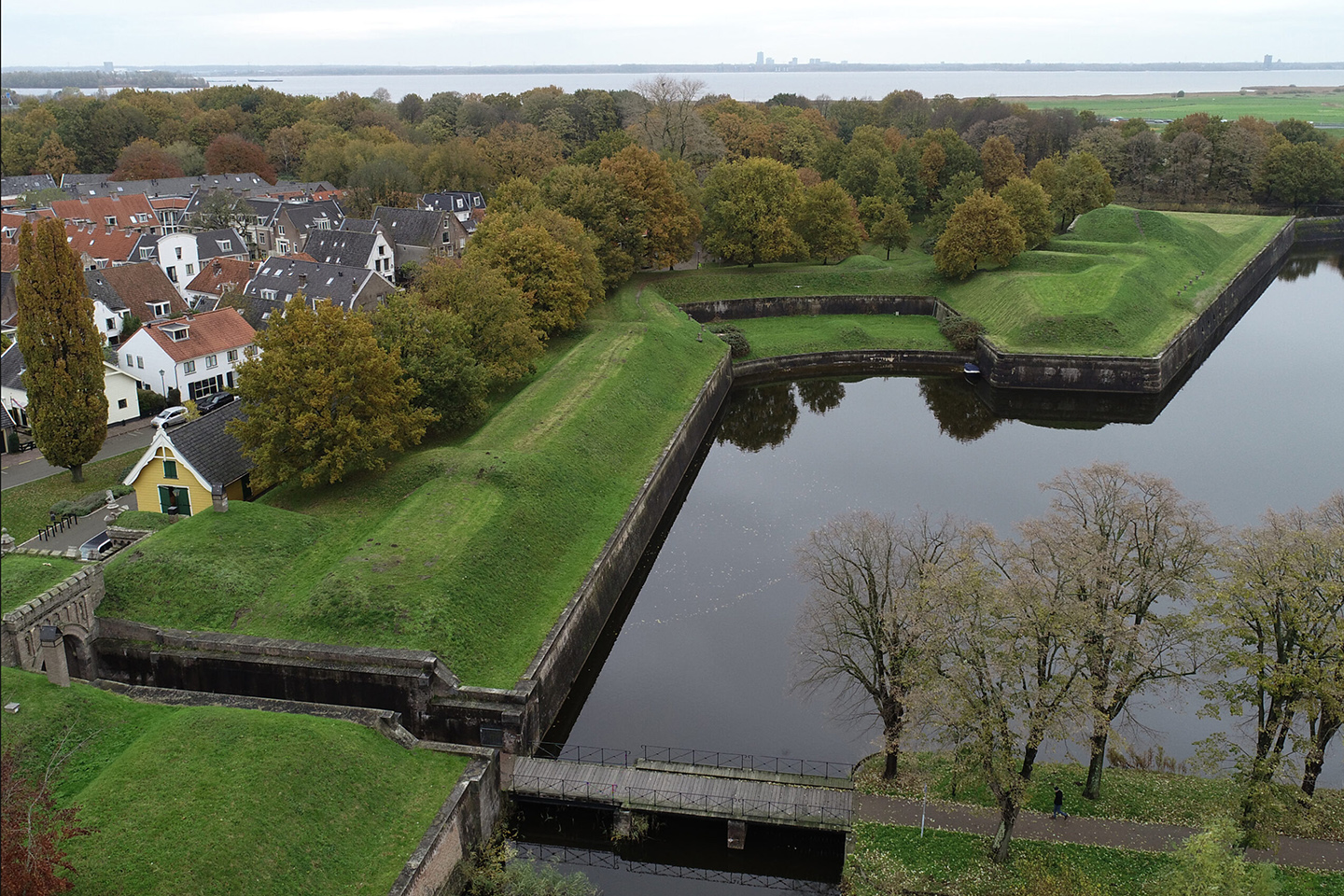 Gele loods omgeving