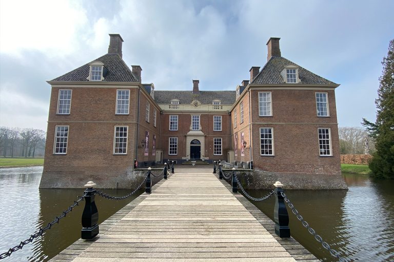<span class="dwsd-project-subtitle" style="display: block; font-size: 1.2em; color: #666; margin-bottom: 5px;">Restauratie met respect voor historie</span>Kasteel Slangenburg in Doetinchem